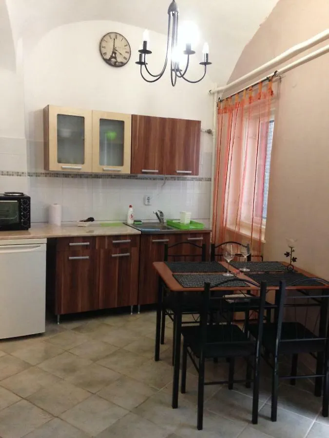 公寓 埃格尔 Gabriella Apartman酒店
